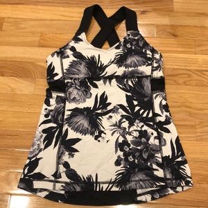 Lululemon tank